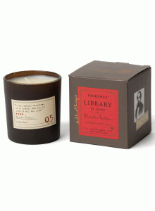 Библиотечна соева свещ Падивакс - Чарлз Дикенс №05 - Мандарина, хвойна, карамфил